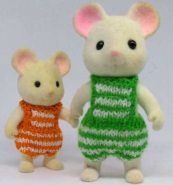 WoollyWoodlanders, home of imaginative knitting patterns for Sylvanian Families