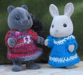 WoollyWoodlanders, home of imaginative knitting patterns for Sylvanian Families