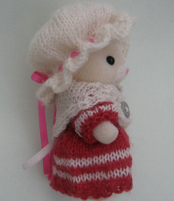 WoollyWoodlanders, home of imaginative knitting patterns for Sylvanian Families